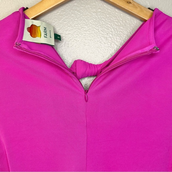 NEW FARM Rio Bright Pink Long Sleeve Twist Front Cut Out Bodysuit - Picture 10 of 13